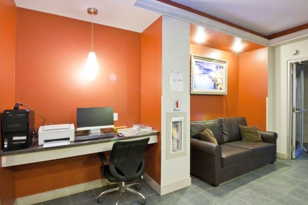 Travelodge By Wyndham Kindersley Extérieur photo