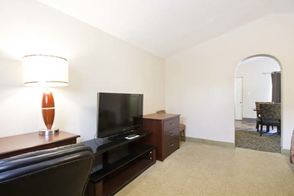 Travelodge By Wyndham Kindersley Extérieur photo