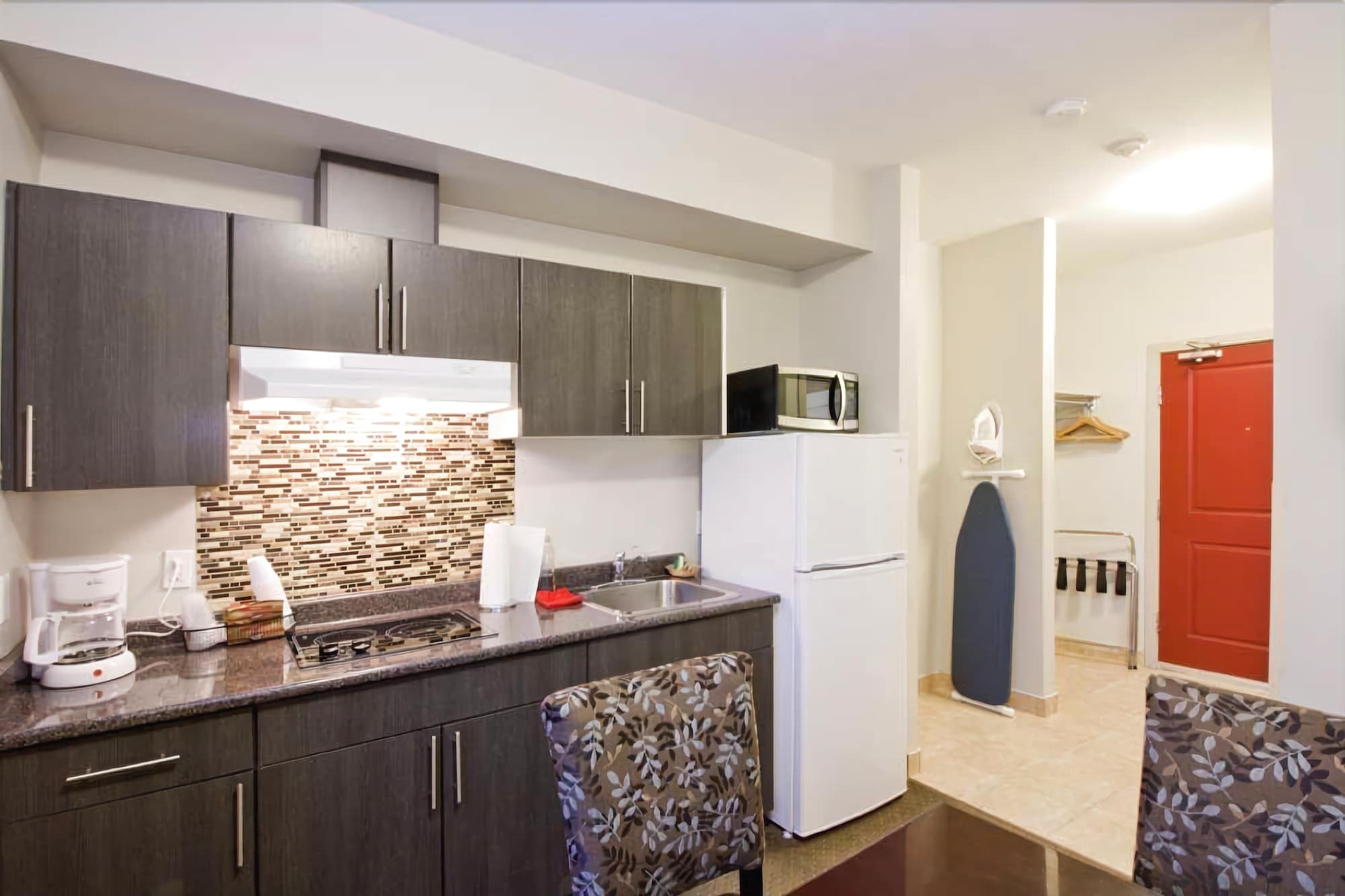 Travelodge By Wyndham Kindersley Extérieur photo