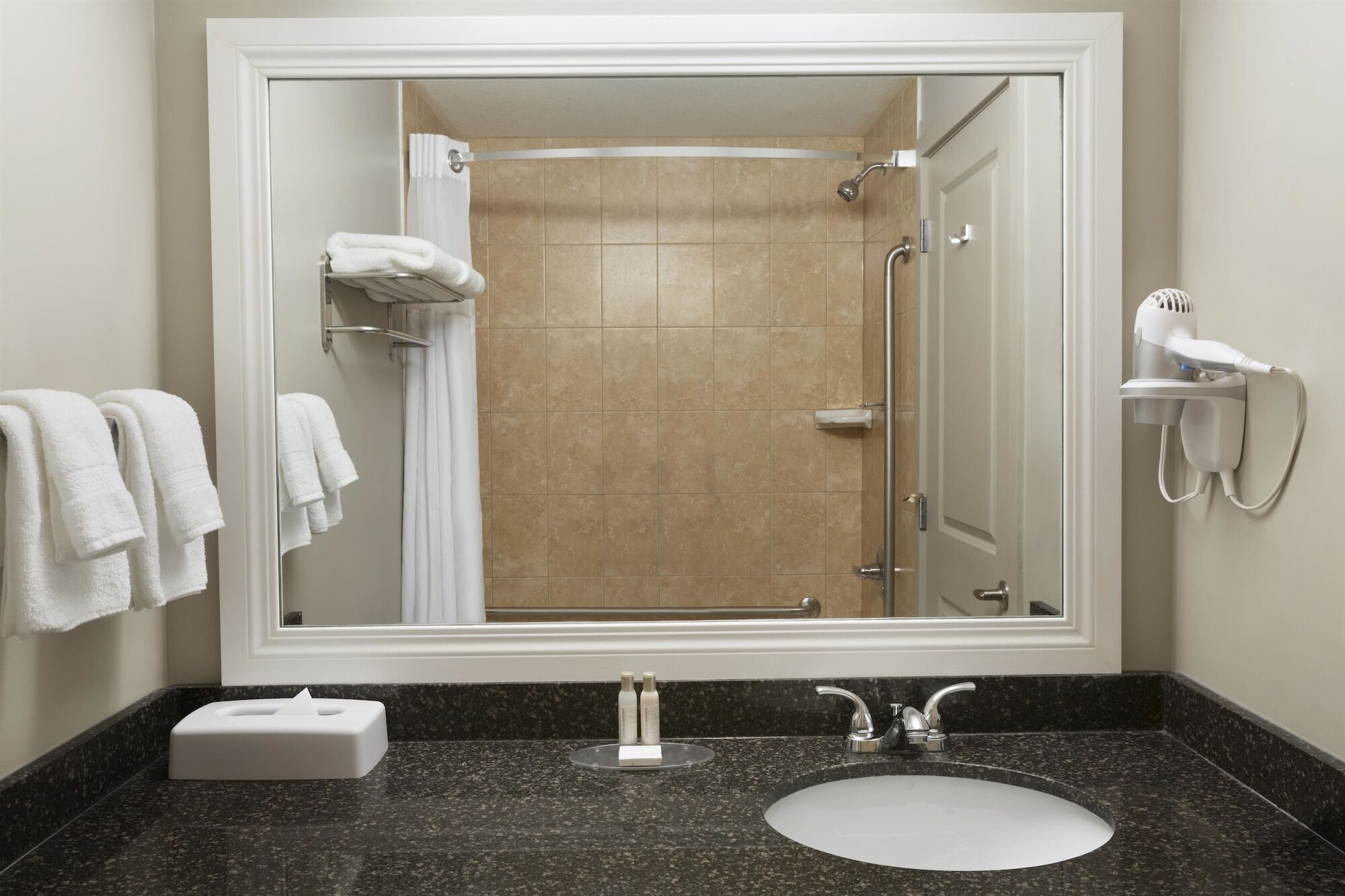 Travelodge By Wyndham Kindersley Extérieur photo