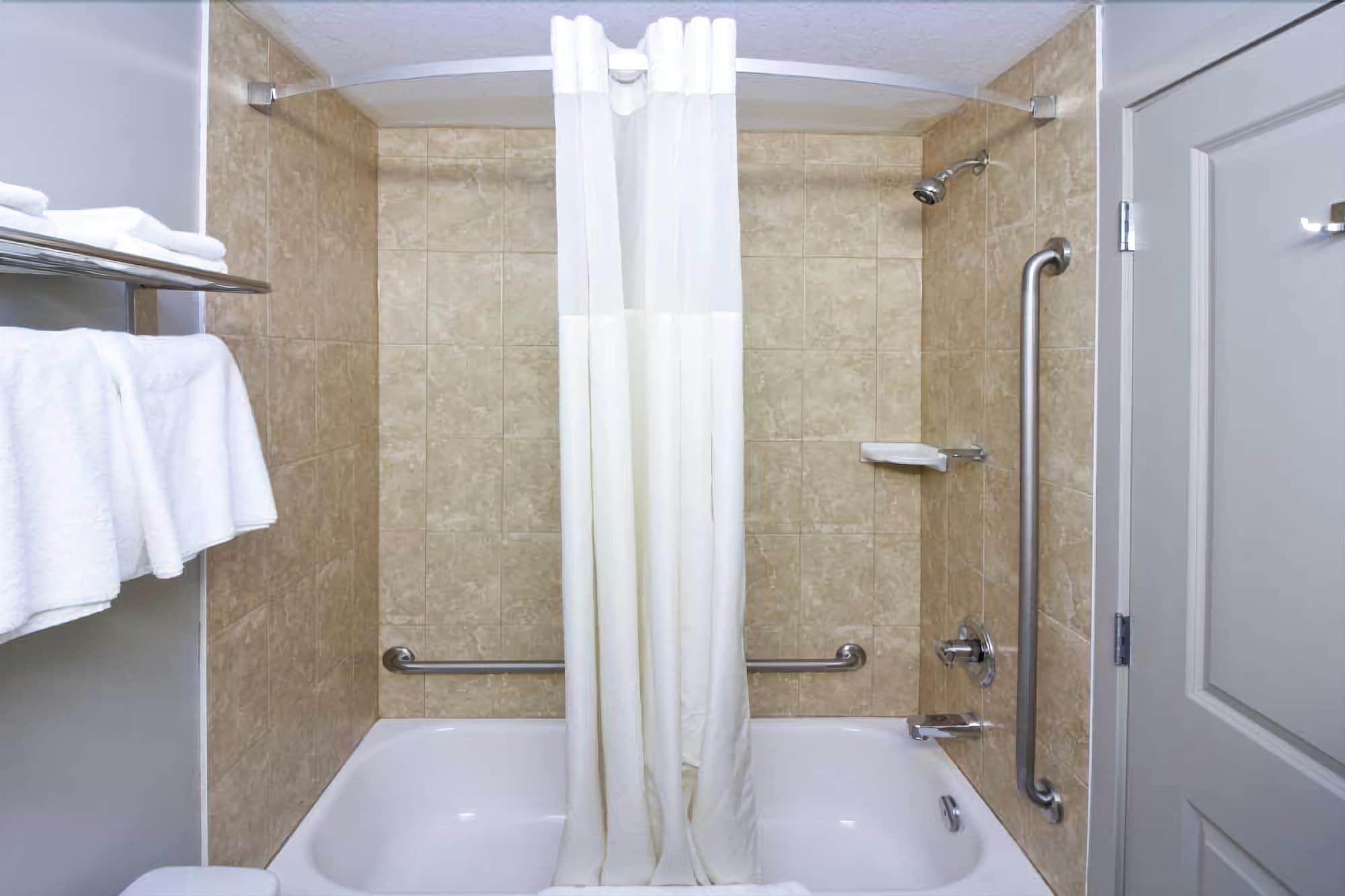 Travelodge By Wyndham Kindersley Extérieur photo